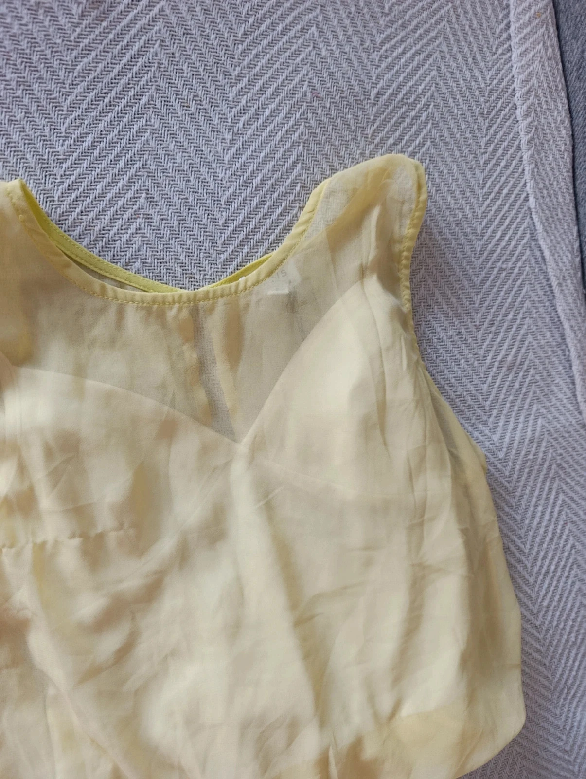Le Lis pastel yellow women's chic elegant transparent voile T-shirt – photo 3